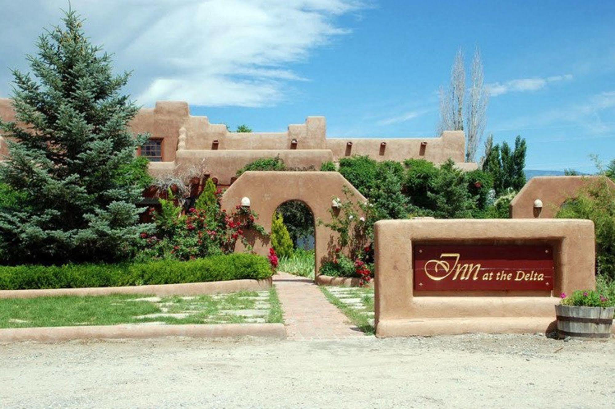 Inn At The Delta Espanola Εξωτερικό φωτογραφία